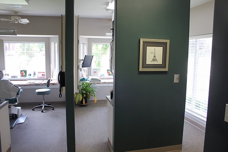 Entrance into treatment rooms